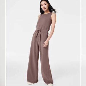 SPANX® AirEssentials
Sleeveless Jumpsuit